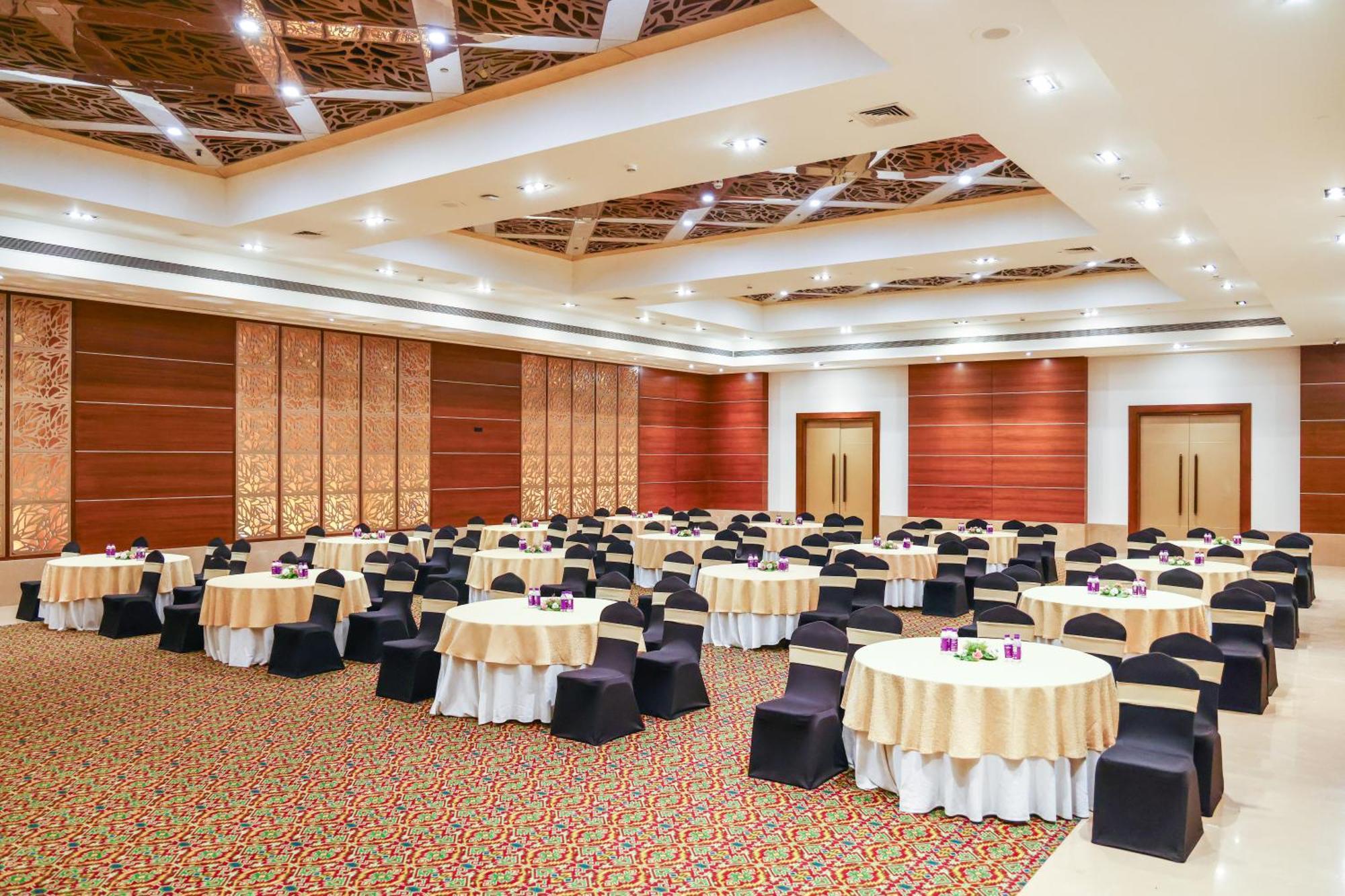 Balaji Sarovar Premiere Solapur Exterior foto